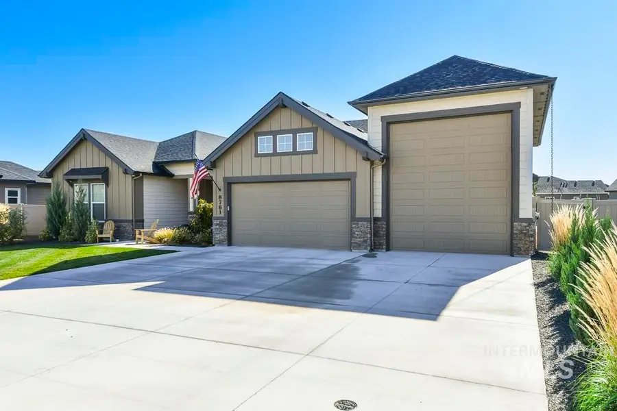 8781 E Daffodil St, Nampa, ID 83687 - Image #2