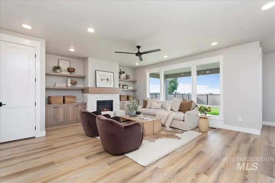 4661 N Camp Creek Ave, Meridian, ID 83646 - Image #2