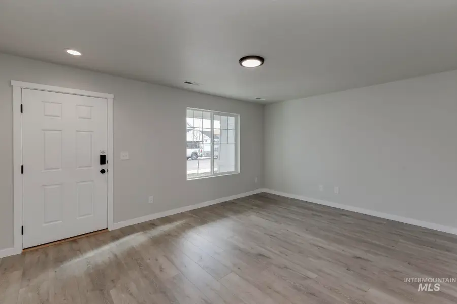 2329 N Iditarod Ave, Kuna, ID 83634 - Image #2