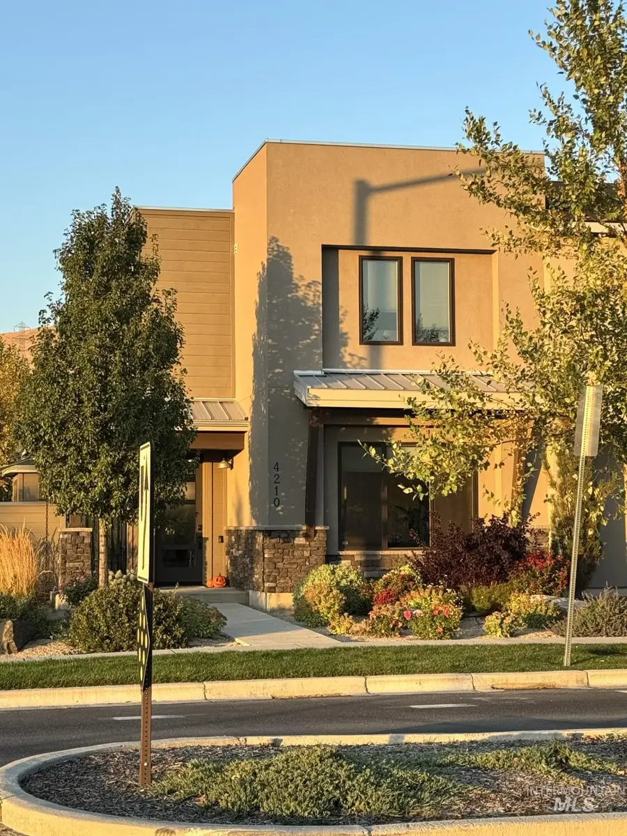 4210 E Parkcenter Boulevard, Boise, ID 83716 - Image #2