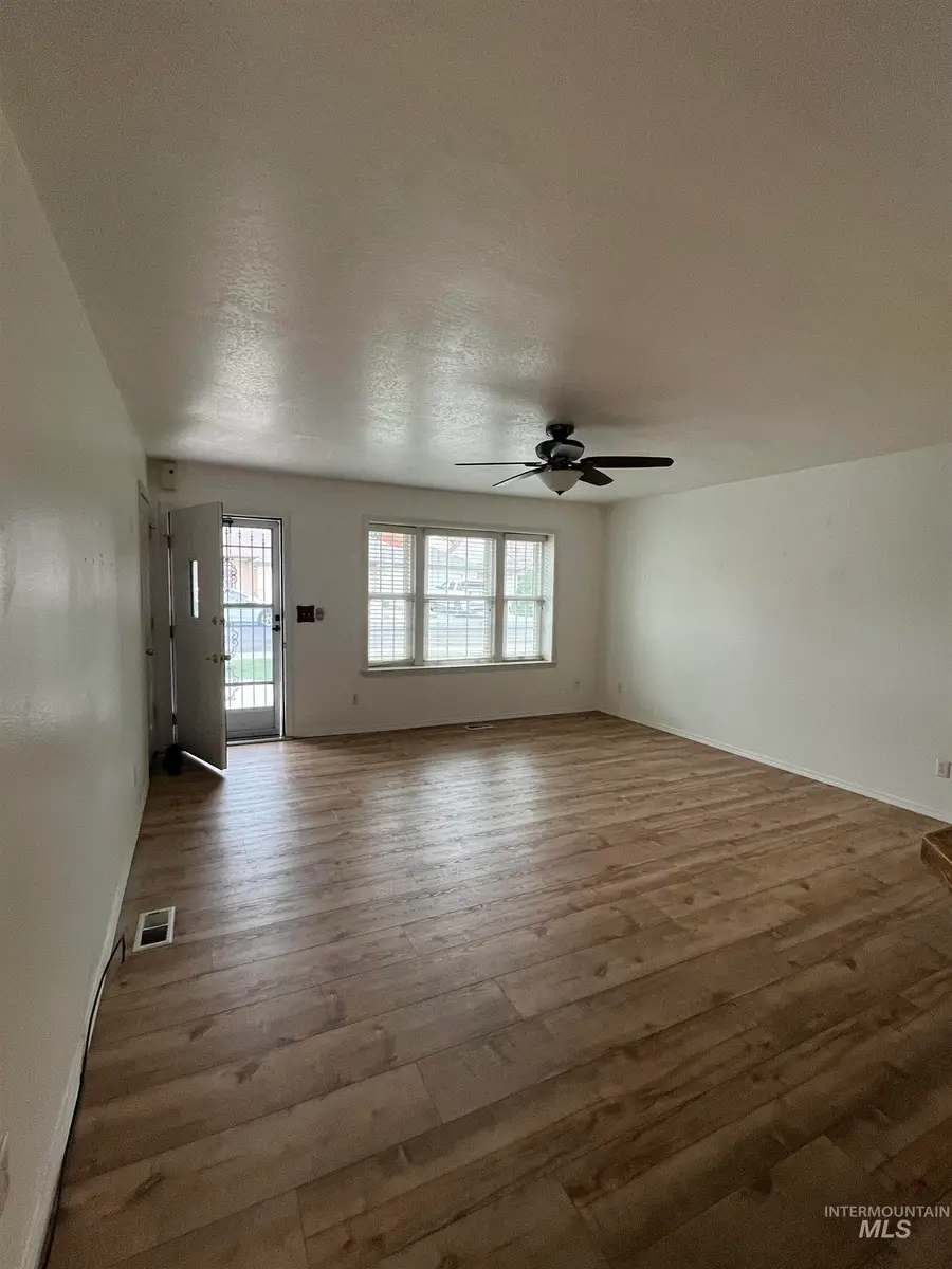 129 Country Lane Loop, Payette, ID 83661 - Image #3