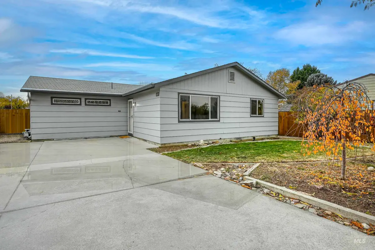 5681 W Oreana Ct, Boise, ID 83705 - #1