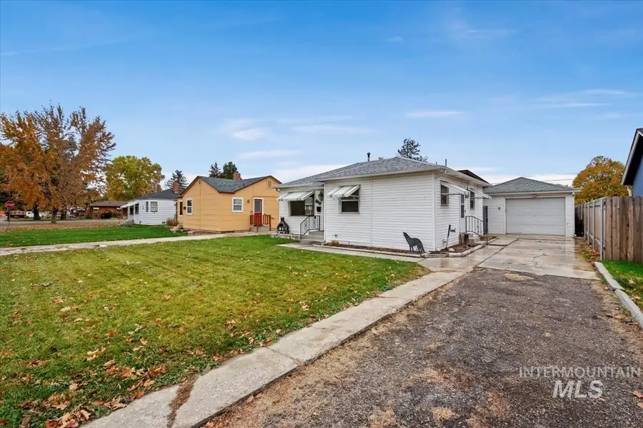 612 S Pine St, Nampa, ID 83686 - Image #2