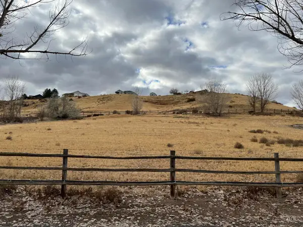 4521 Mesa View Rd, Buhl, ID 83316