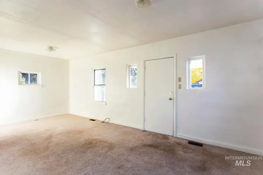 319 Jackson St, Twin Falls, ID 83301 - Image #3