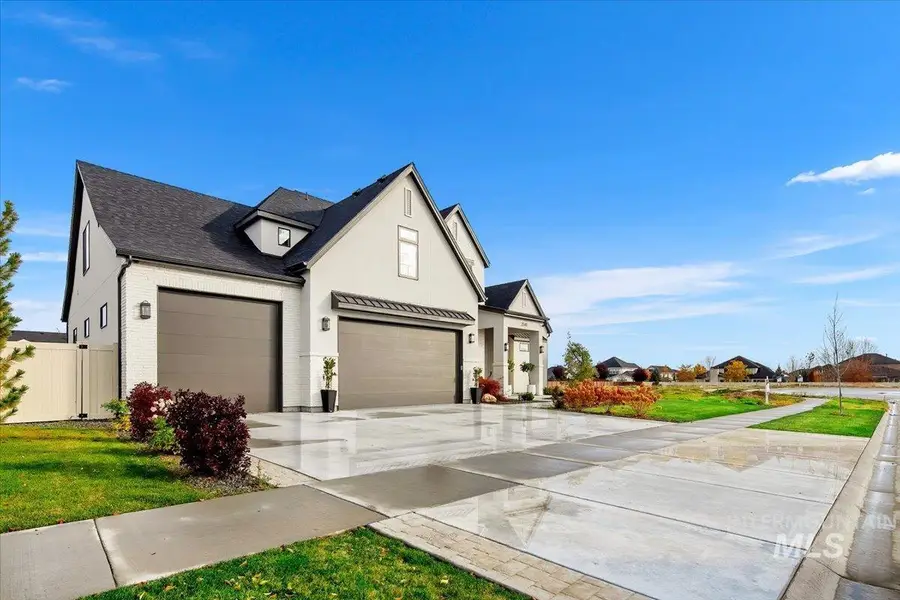 2546 N Heirloom Ave, Eagle, ID 83616 - Image #3