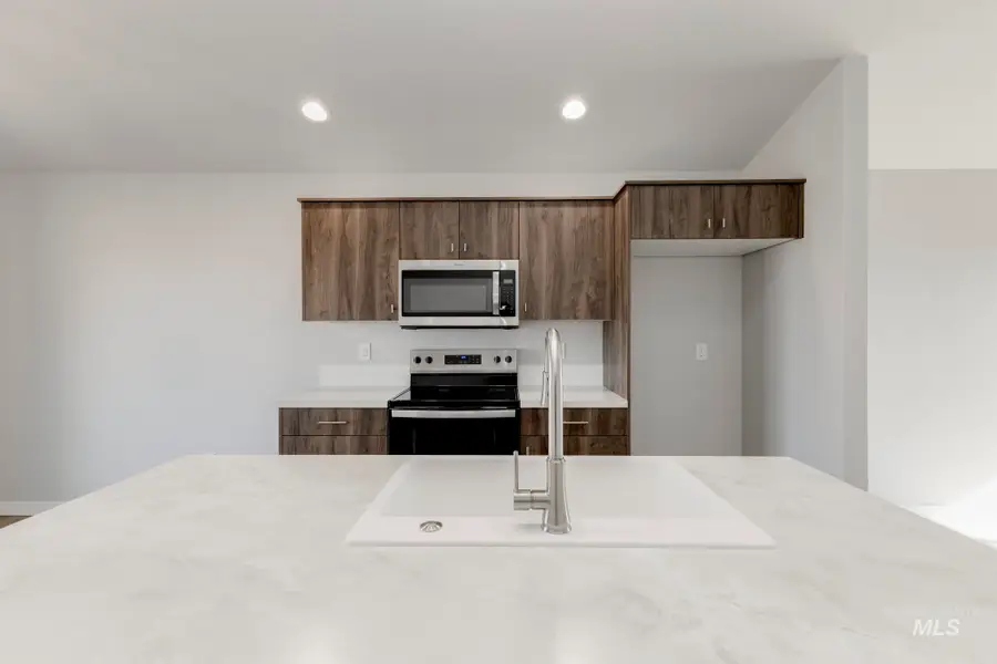 3408 E Red Maple Ct, Nampa, ID 83686 - Image #2