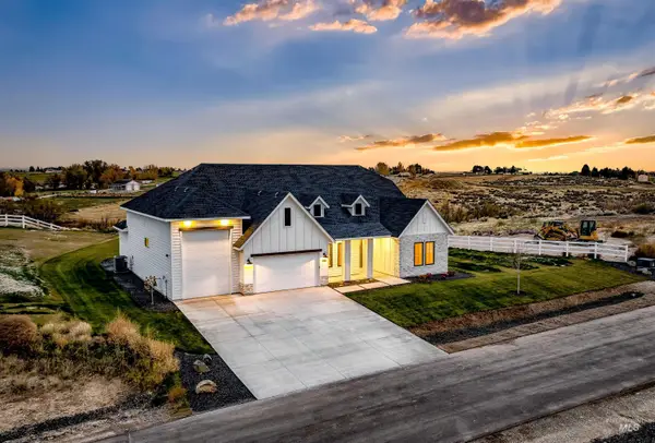 7071 Loggers Loop Rd, Star, ID 83669