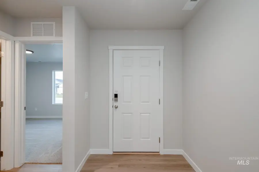 3437 E Red Maple Ct, Nampa, ID 83686 - Image #2