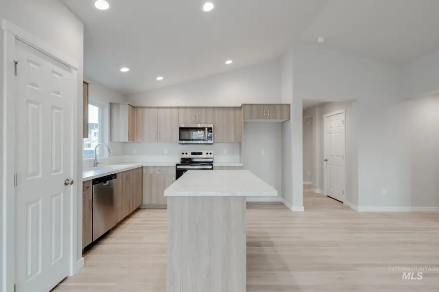 3423 E Red Maple Ct, Nampa, ID 83686 - Image #3