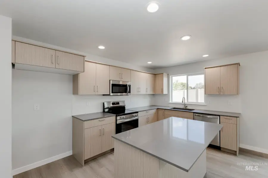 3905 E Jamestown Dr, Nampa, ID 83686 - Image #3