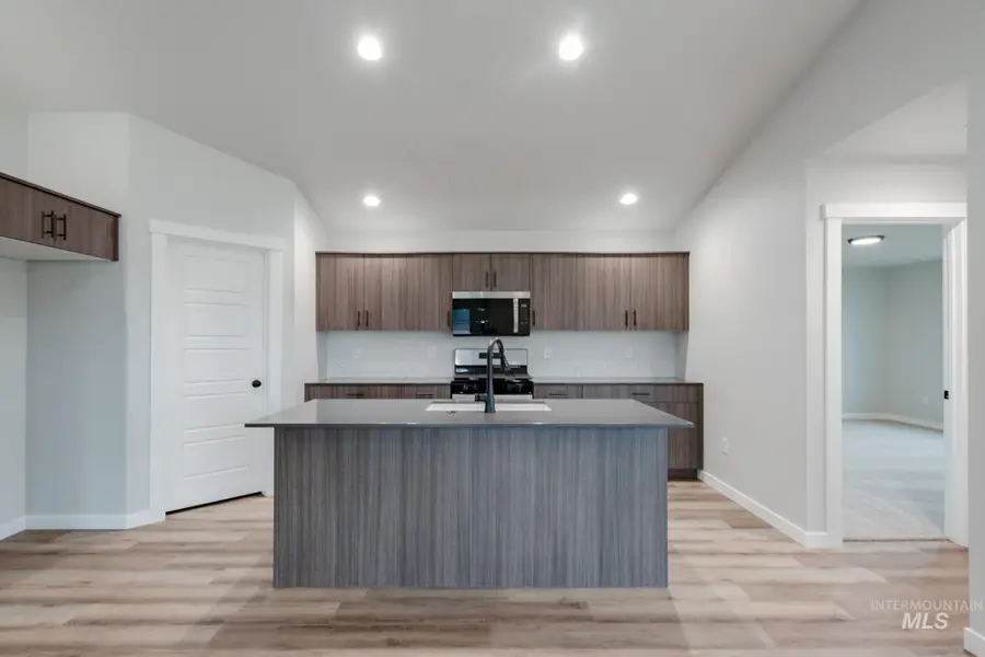 16657 Sentinel Ave, Caldwell, ID 83607 - Image #3