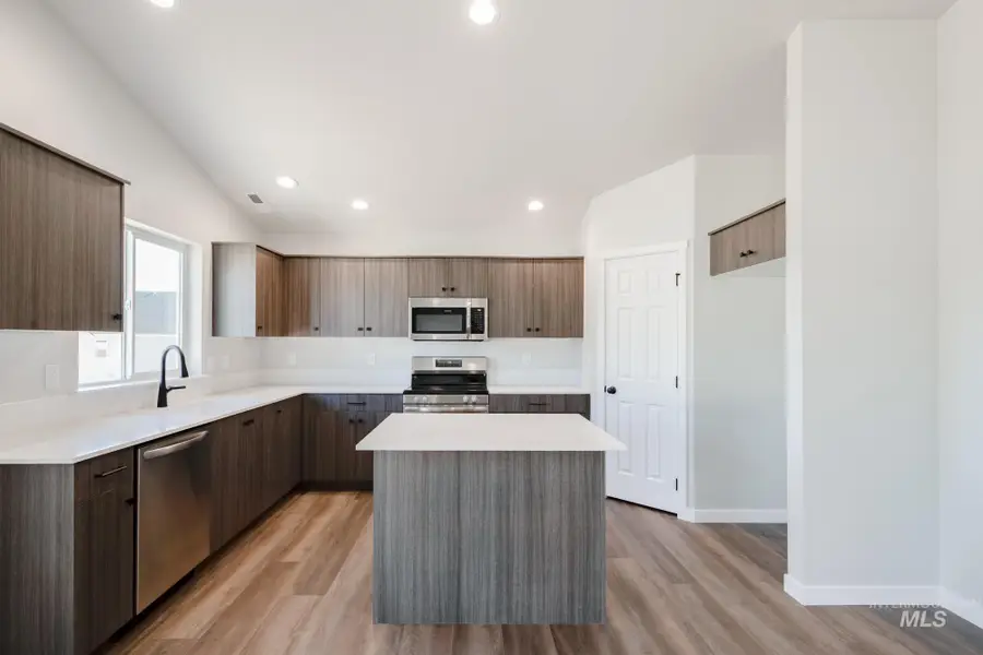 330 N Coltsfoot Ave, Kuna, ID 83634 - Image #3