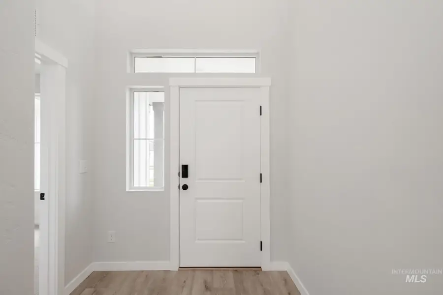 6558 S Sunfish Ave, Boise, ID 83709 - Image #2