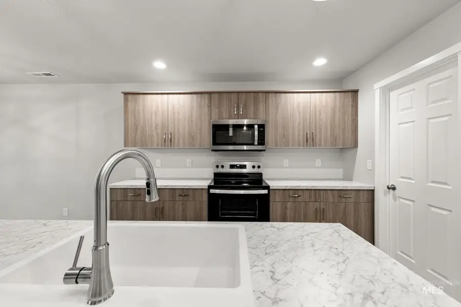 10759 Rutland St, Caldwell, ID 83605 - Image #2