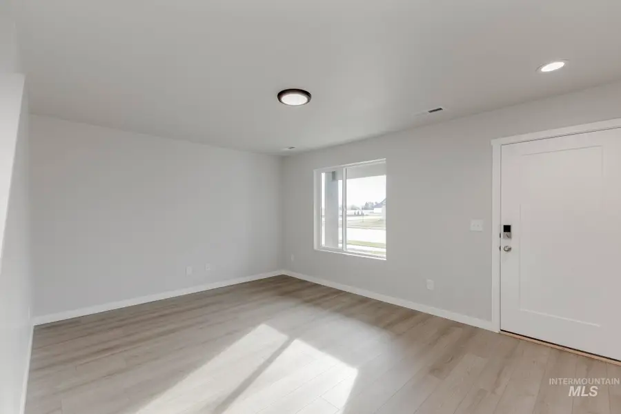 7202 E Shields Dr, Nampa, ID 83687 - Image #2