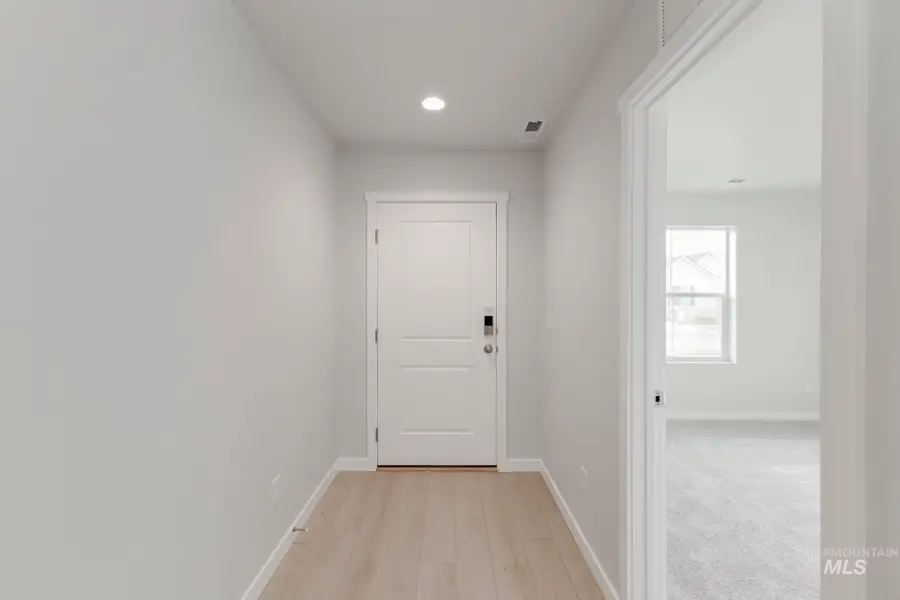 7214 E Shields Dr, Nampa, ID 83687 - Image #2