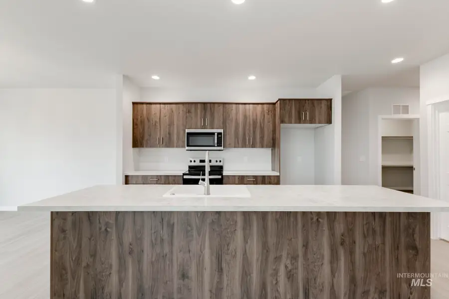 7238 E Shields Dr, Nampa, ID 83687 - Image #3