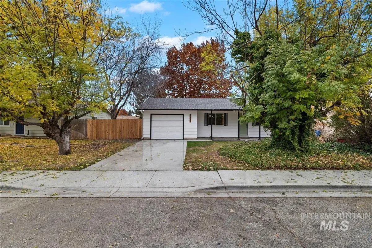 8244 W Holbrook St, Boise, ID 83704 - #1