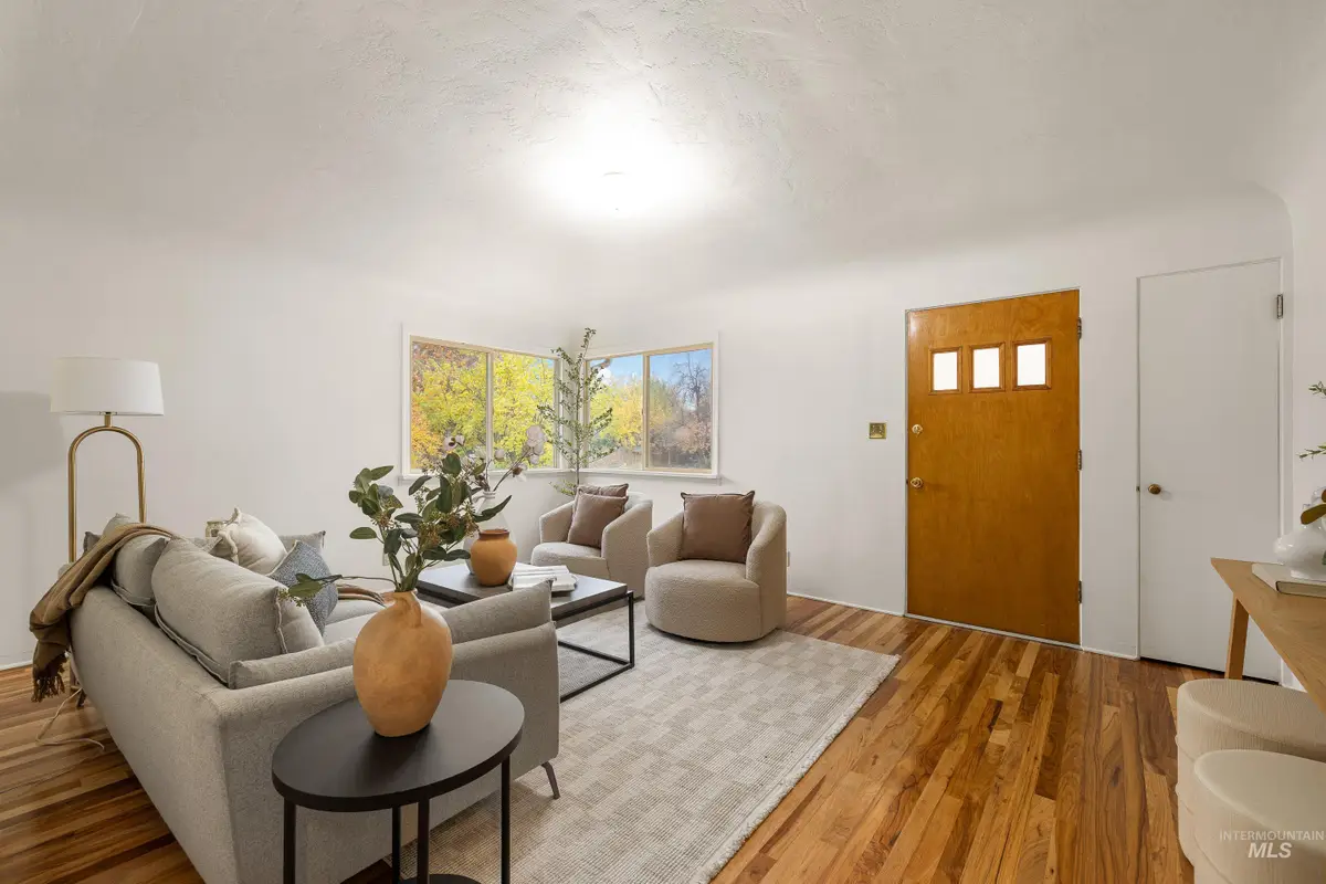 1006 S Forrest St, Boise, ID 83705 - #1