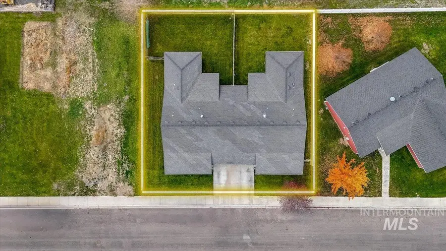 215 Little Cedar Dr, Hansen, ID 83334 - Image #3