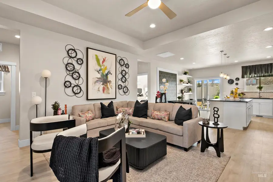 19438 Snowyside Way, Caldwell, ID 83605 - Image #2