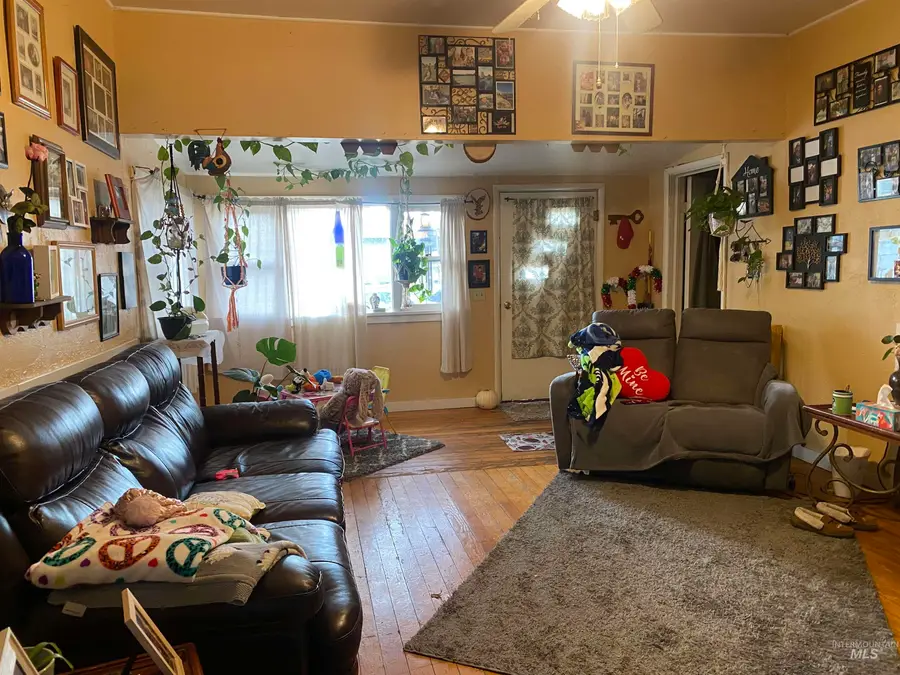 502 E Court, Weiser, ID 83672 - Image #2