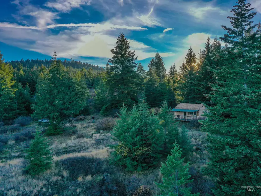 624 Radar Rd, Cottonwood, ID 83522 - Image #2