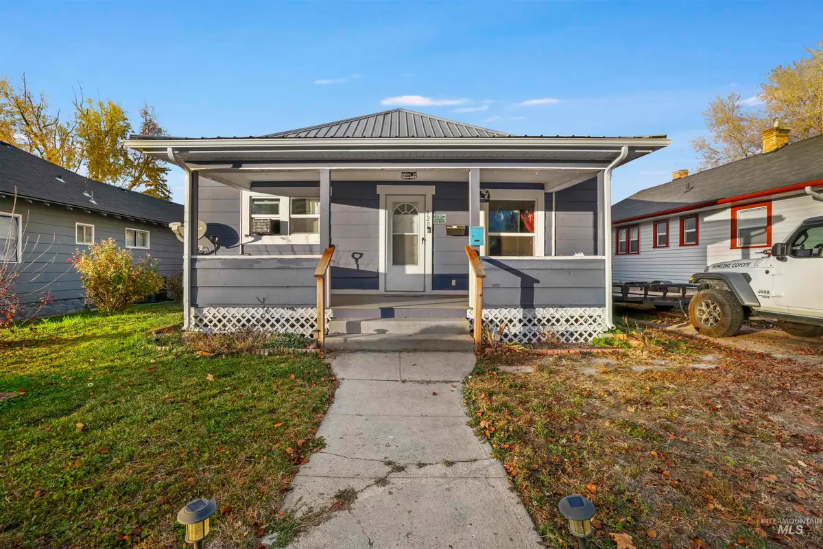 320 B Ave E, Jerome, ID 83338 - Image #1