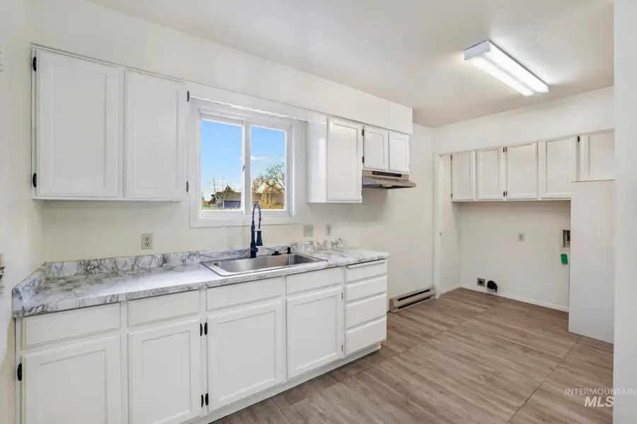 835 20th Ave E, Jerome, ID 83338 - Image #3