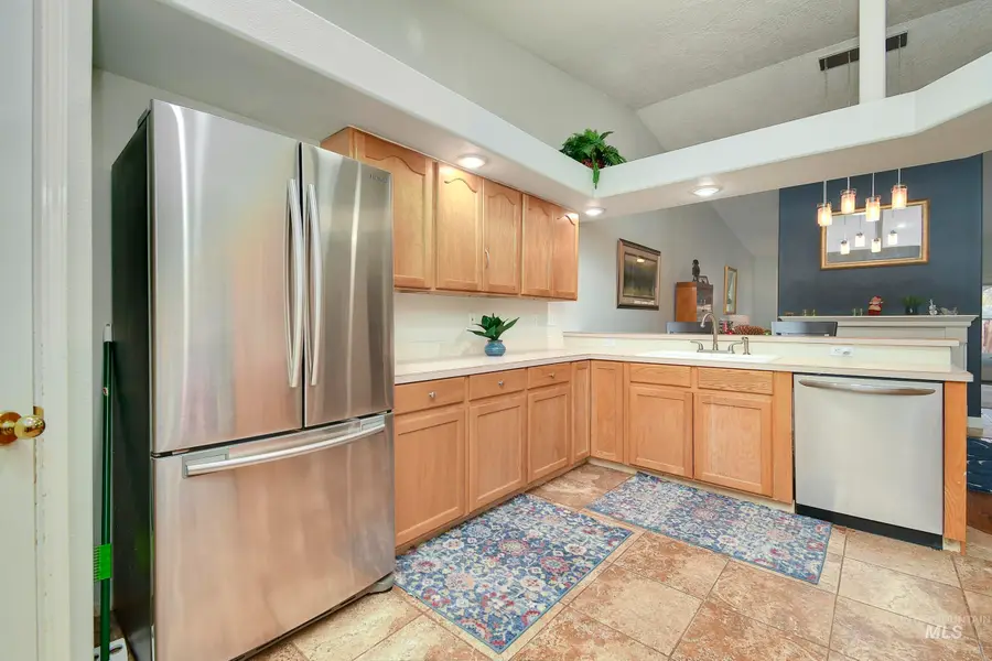 8906 W Landmark Ct, Boise, ID 83704 - Image #2