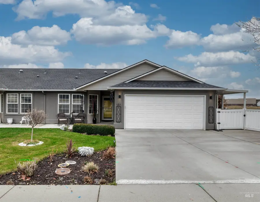 101 E Carmel Dr, Meridian, ID 83646 - Image #2