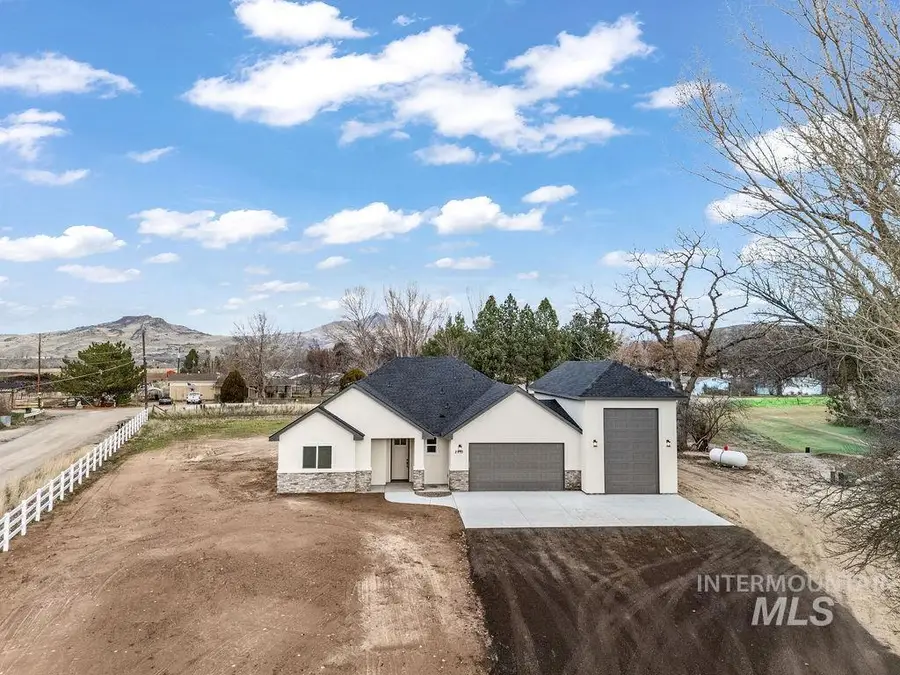 2910 Cottonwood Ln, Emmett Valley, ID 83716 - Image #2