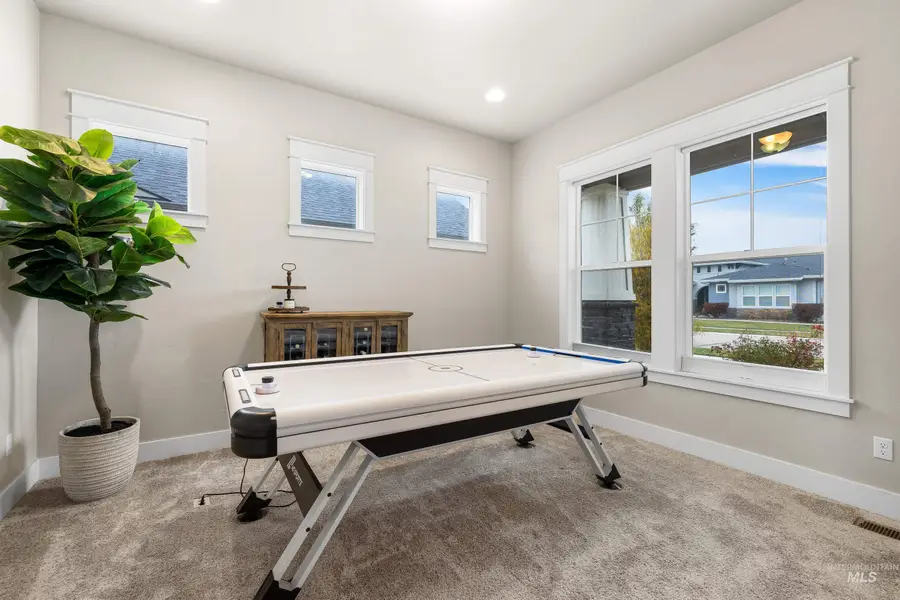 5525 W Philomena Dr, Meridian, ID 83646 - Image #3