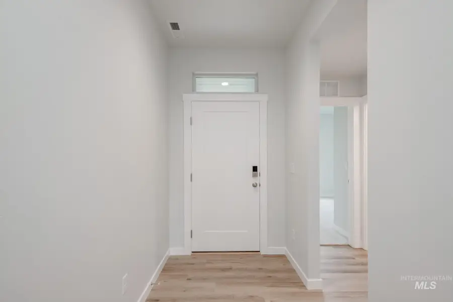 9067 W Violet St, Nampa, ID 83687 - Image #2