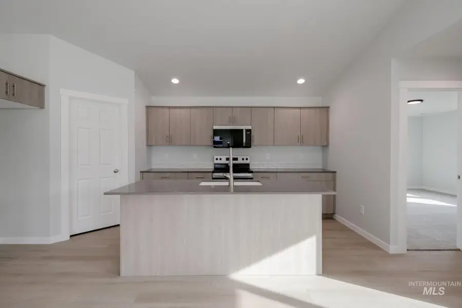 9123 W Violet St, Nampa, ID 83687 - Image #3