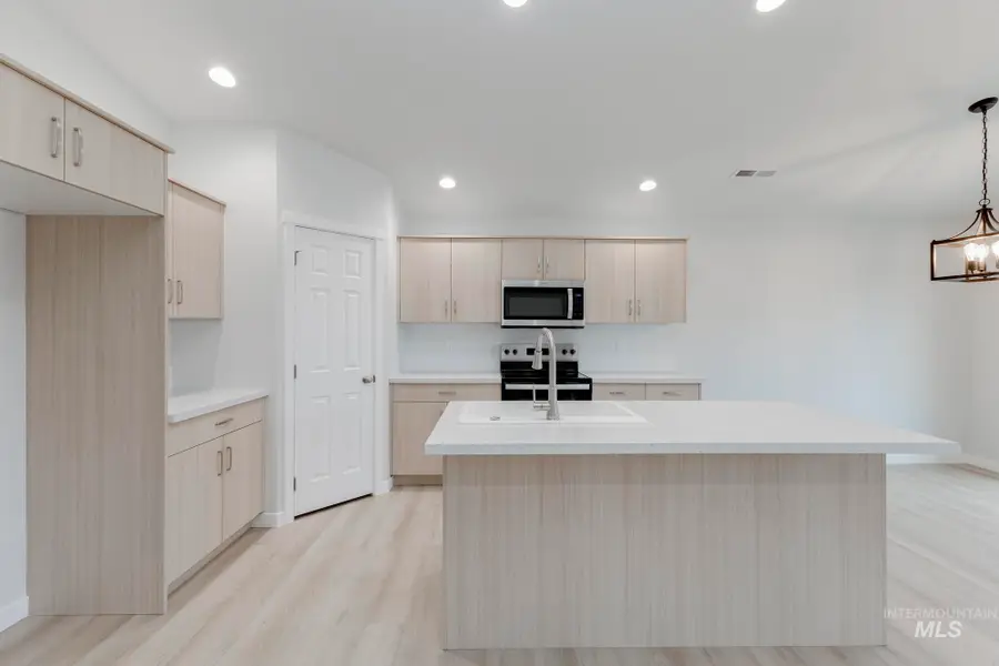 7178 E Shields Dr, Nampa, ID 83687 - Image #3