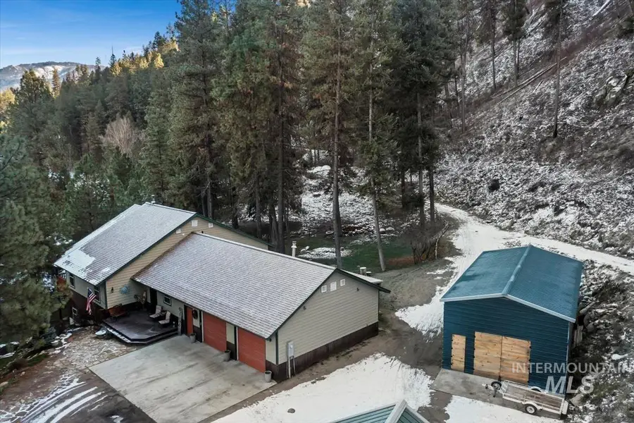 182 Southfork Rd, Garden Valley, ID 83622 - Image #2