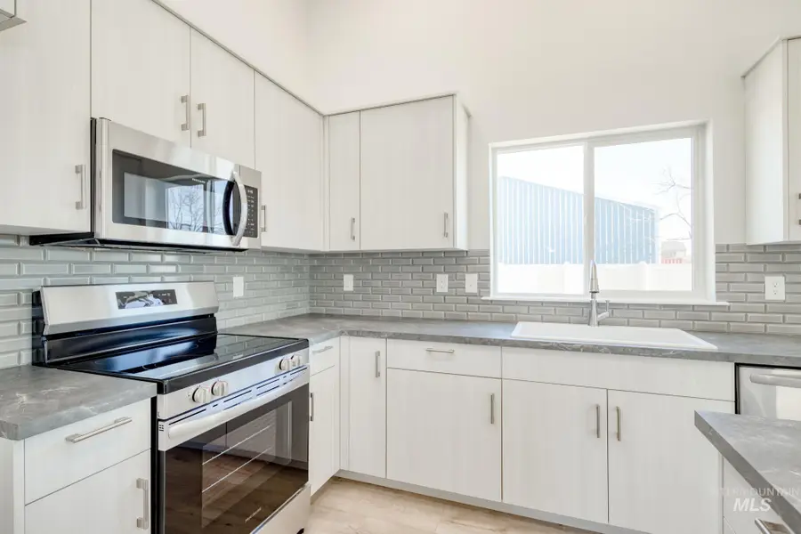 9039 W Violet St, Nampa, ID 83687 - Image #3