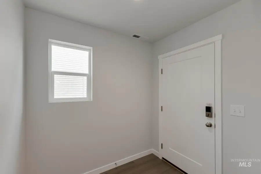 2486 W Fallon Lp, Nampa, ID 83651 - Image #2