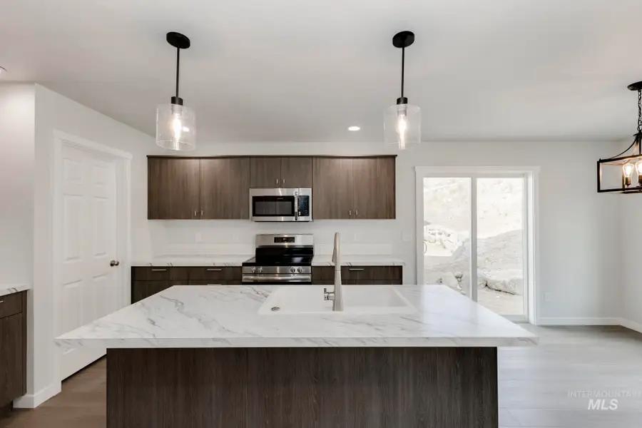 2486 W Fallon Lp, Nampa, ID 83651 - Image #3