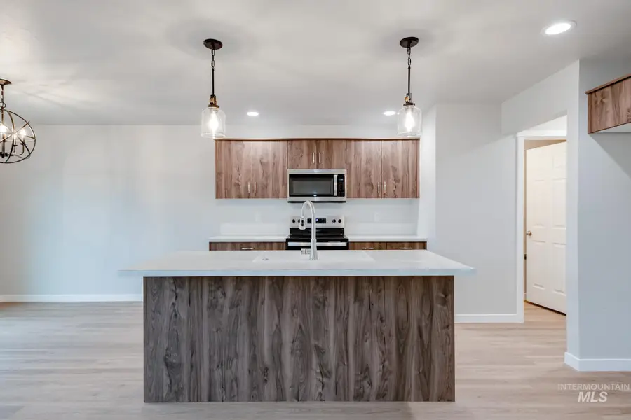 2534 W Fallon Lp, Nampa, ID 83651 - Image #3