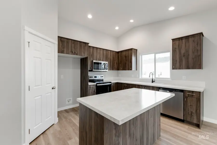 3770 E Syracuse St, Nampa, ID 83686 - Image #3