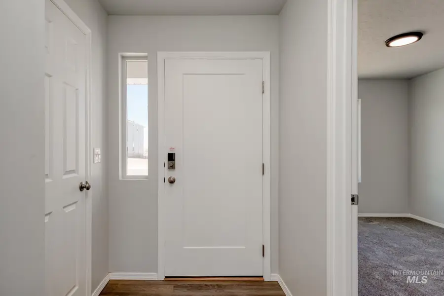 3769 E Jamestown Dr, Nampa, ID 83686 - Image #2