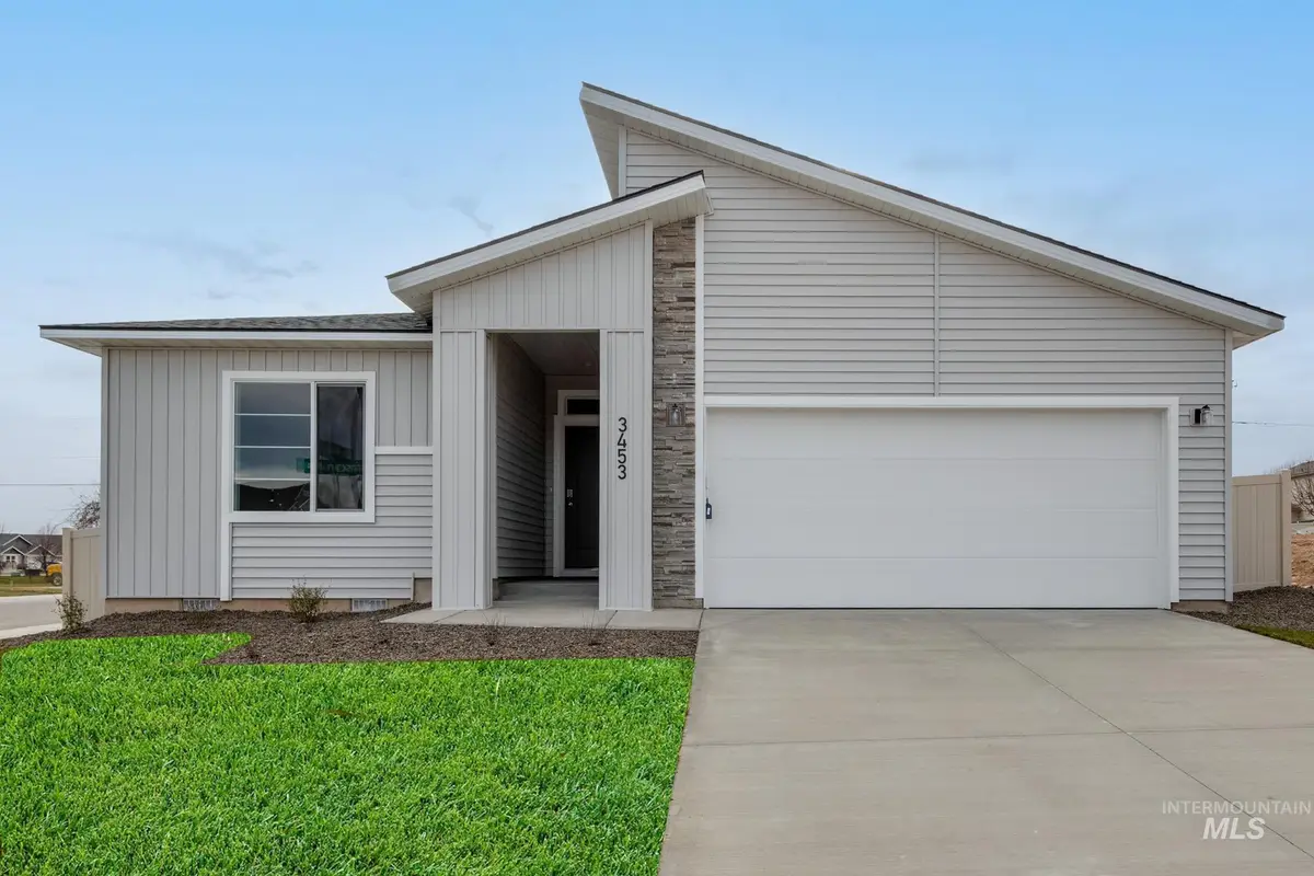 3453 E Crimson King Dr, Nampa, ID 83686 - Image #1