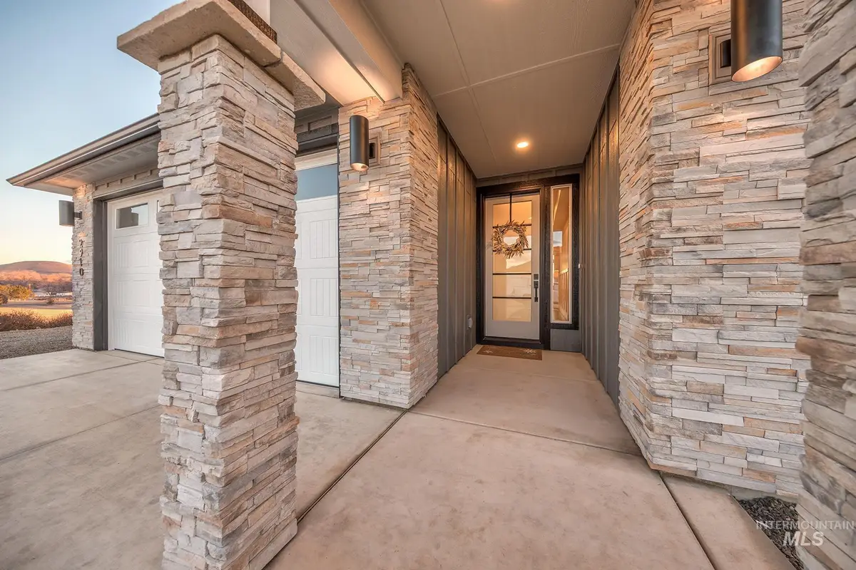 2910 Bandon Dunes Ave, Payette, ID 83661 - Image #1