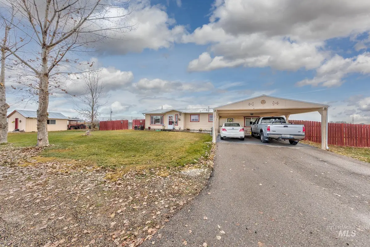 393 Tuttle Dr, Ontario, OR 97914 - Image #1