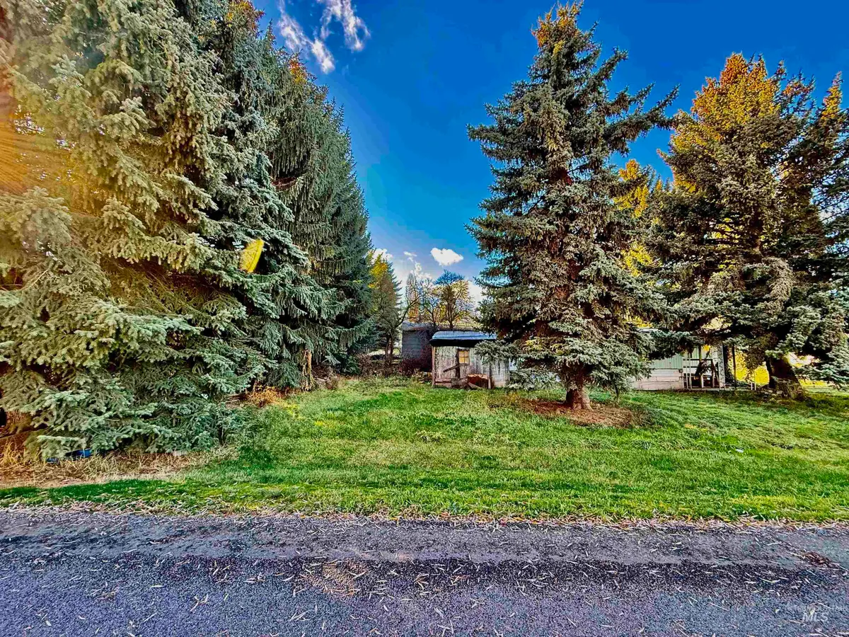 102 Woodworth Street, Uniontown, WA 99179 - Image #1