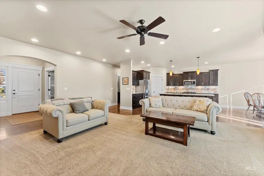 10409 Boulder Peak St, Nampa, ID 83687 - Image #2