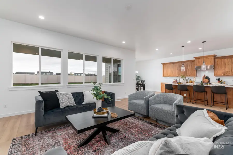 1343 W Thoroughbred St, Middleton, ID 83644 - Image #3